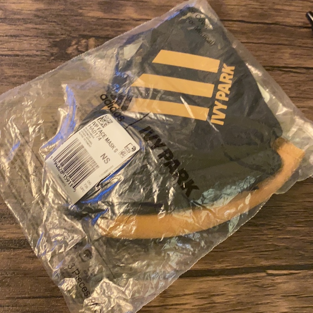 IVY PARK  3 FACE COVER SMALL